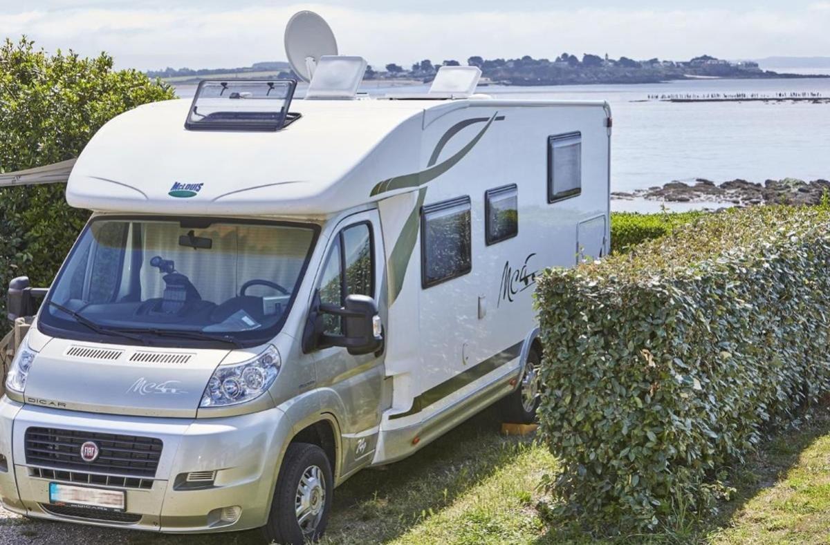 Aire De Camping Car, Caravane, Tente Emplacement Nu Avec Electricite Petit Camping Hotel Plestin-les-Greves Exterior photo